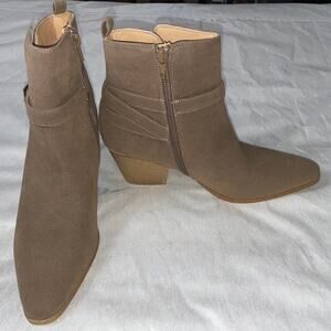 Just Fab JF Della Brown Faux Suede Heeled Booties - Women’s Size 10‎